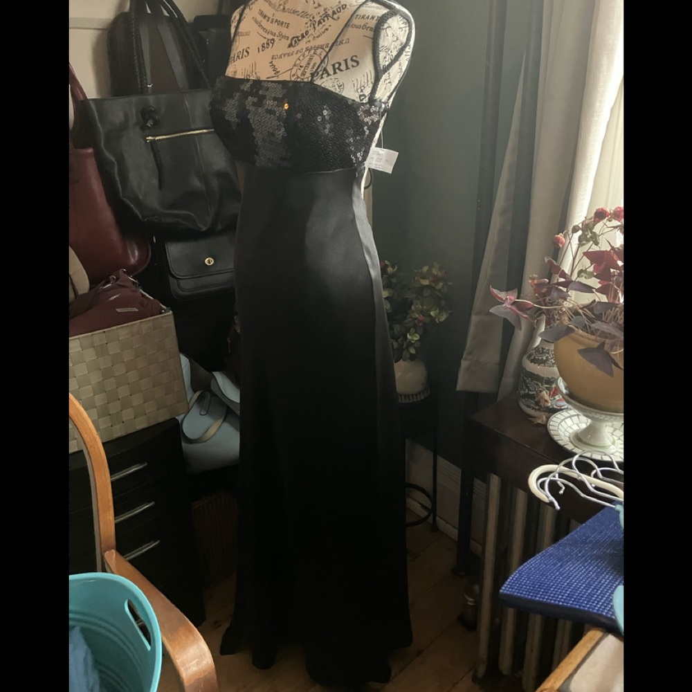 Sale 🌟New David Bridal Sequence Dress - Picture 12 of 12